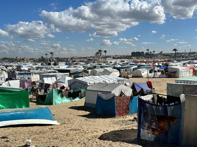 "المواصي".. ملاذ الفلسطينيين الأخير قبل عملية رفح