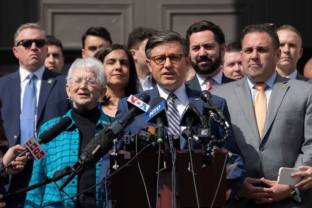 مسؤول أمريكي يلوح بـ"الحرس الوطني" لردع حراك الجامعات