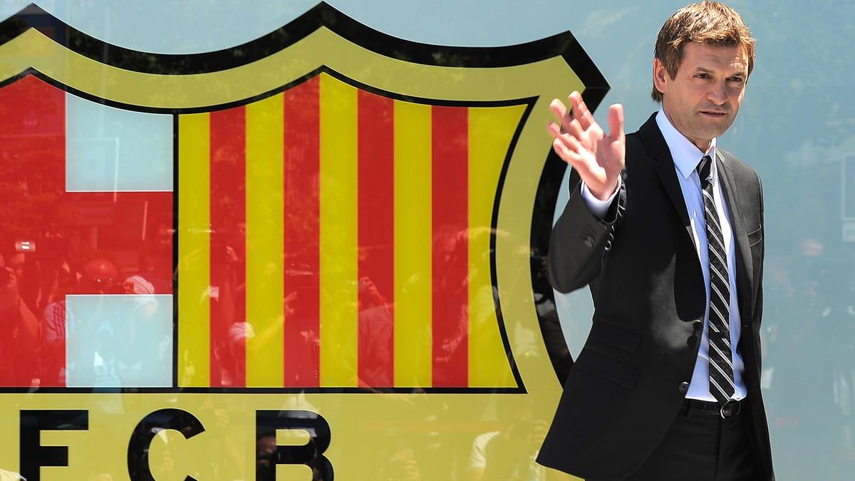 برشلونة يتذكر مدربه الراحل برسالة حزينة (صورة)