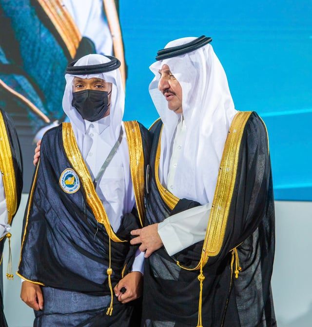 تأجيل جرعة كيميائية لمريض سرطان حتى يحضر حفل تخرجه بالسعودية (صور)