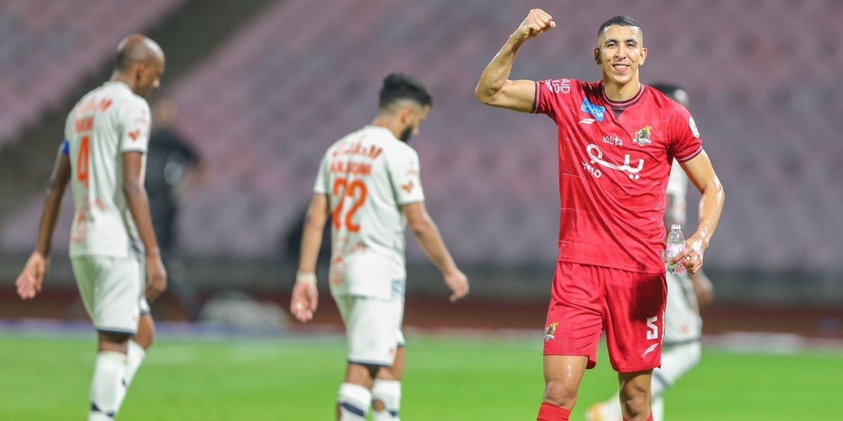 نجم أسود الأطلس يكشف خفايا حديثه مع رونالدو ورفضه عرض الأهلي