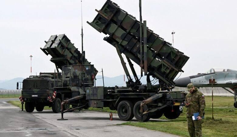 اليونان تستبعد إمداد أوكرانيا بأنظمة دفاع جوي.. وإسبانيا سترسل باتريوت