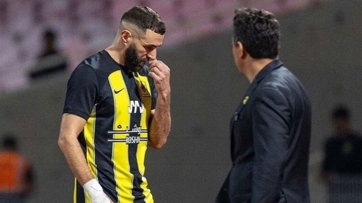 مدرب الاتحاد السعودي يعاقب بنزيما