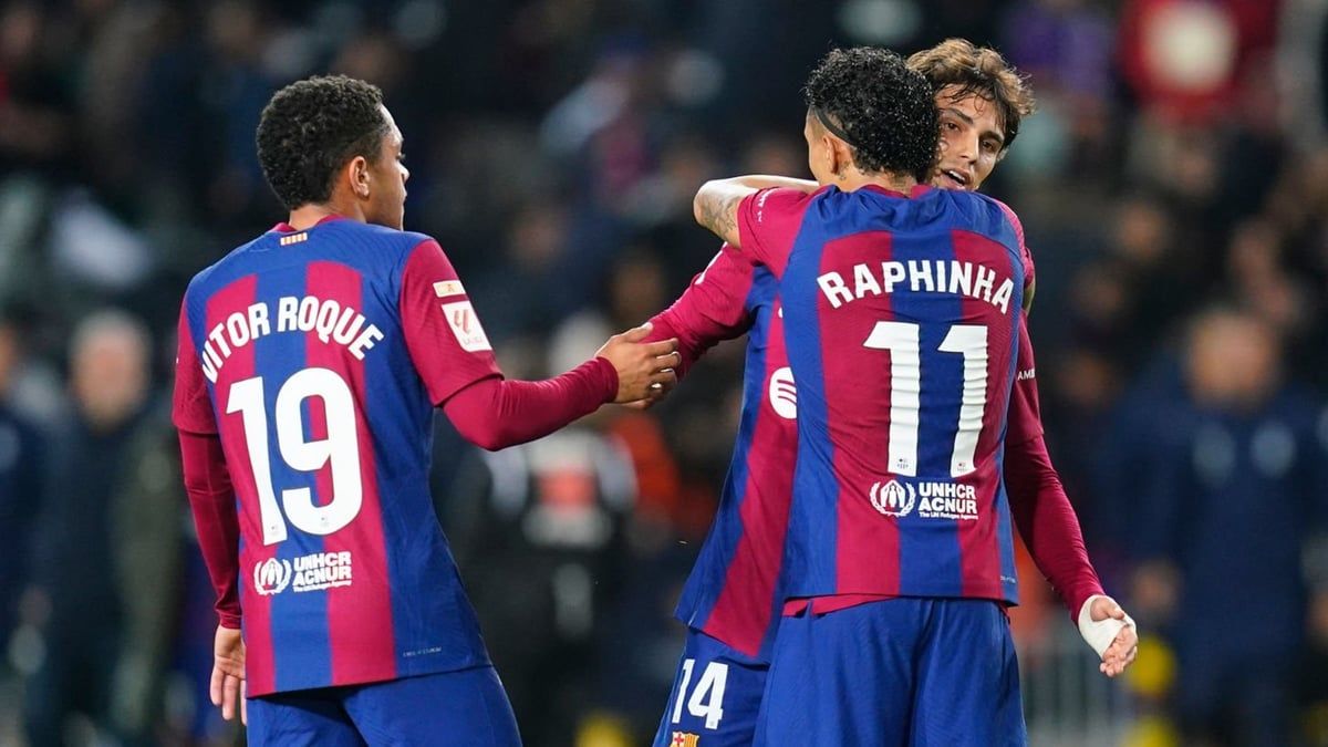 6 مباريات تحسم مستقبل مهاجم برشلونة