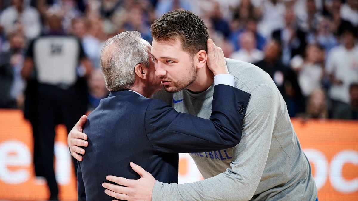 رئيس ريال مدريد يفاجئ لوكا دونسيتش (فيديو)