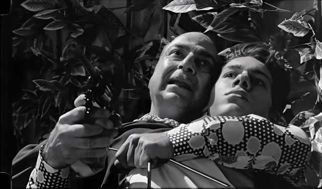 أحمد كمال يتحدث لـ"الخليج 365" عن مشاركة "شرق 12" في "كان السينمائي"