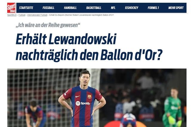 ليفاندوفسكي يطالب بمنحه جائزة الكرة الذهبية لعام 2020