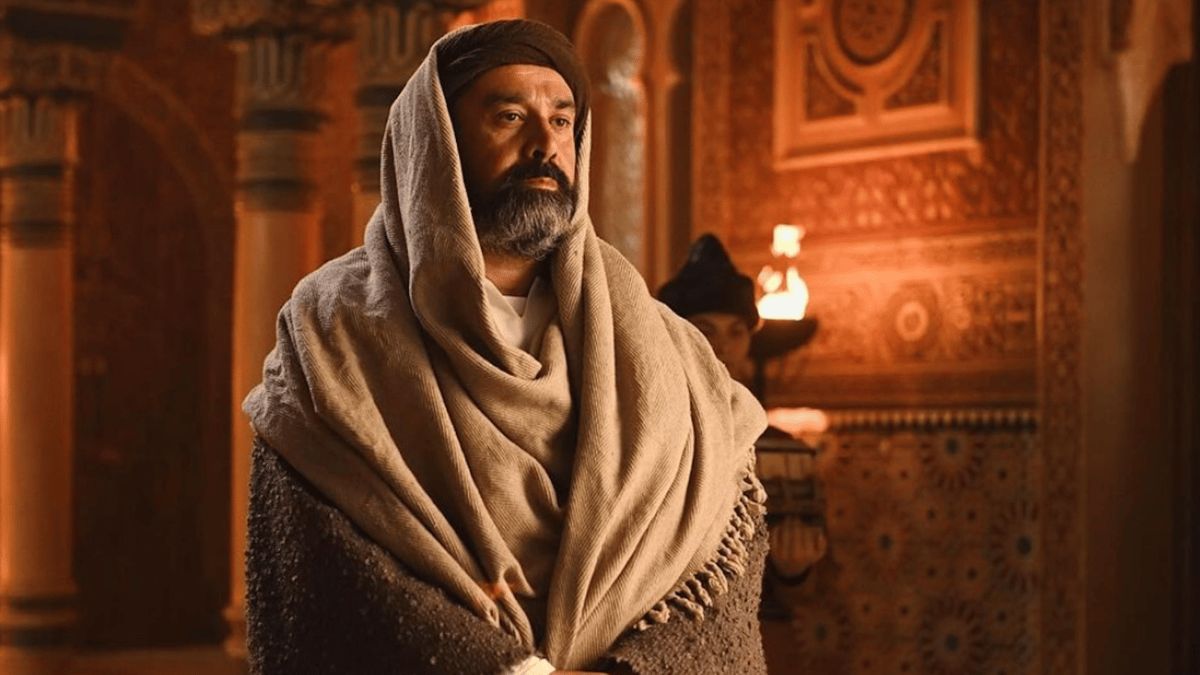 ناقد سينمائي إيراني يستهجن منع مسلسل "الحشاشين"