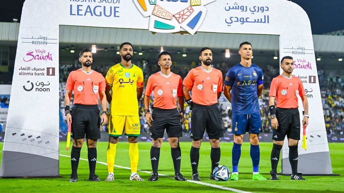 كريستيانو رونالدو يتلقى هدية من نادٍ سعودي (صورة)