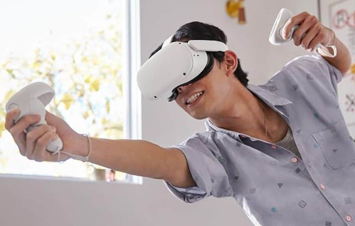 مقارنة بين نظارتي ميتا Quest 3 و Quest 2 - موقع الخليج الان