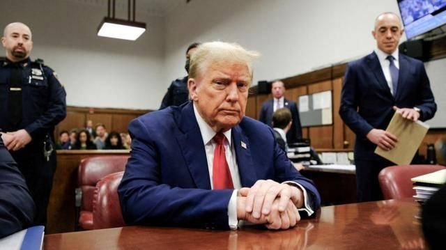 تغريم ترامب بتهمة إهانة المحكمة.. والقاضي يهدده ب«السجن»