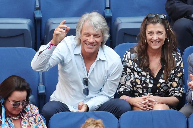 أسطورة الروك آند رول "بون جوفي" يعترف بخيانة زوجته