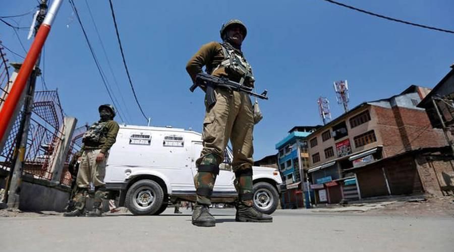 إخلاء 50 مدرسة في نيودلهي بعد تهديدات زائفة بوجود قنابل