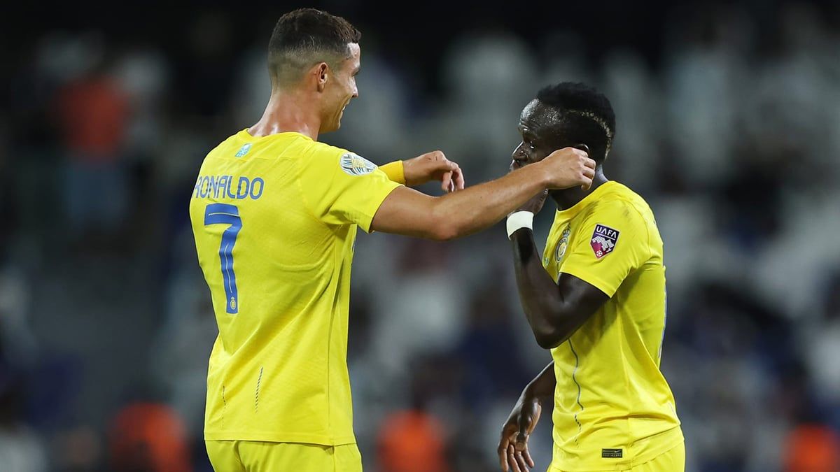 سر تنازل رونالدو عن ضربة الجزاء لساديو ماني (فيديو)