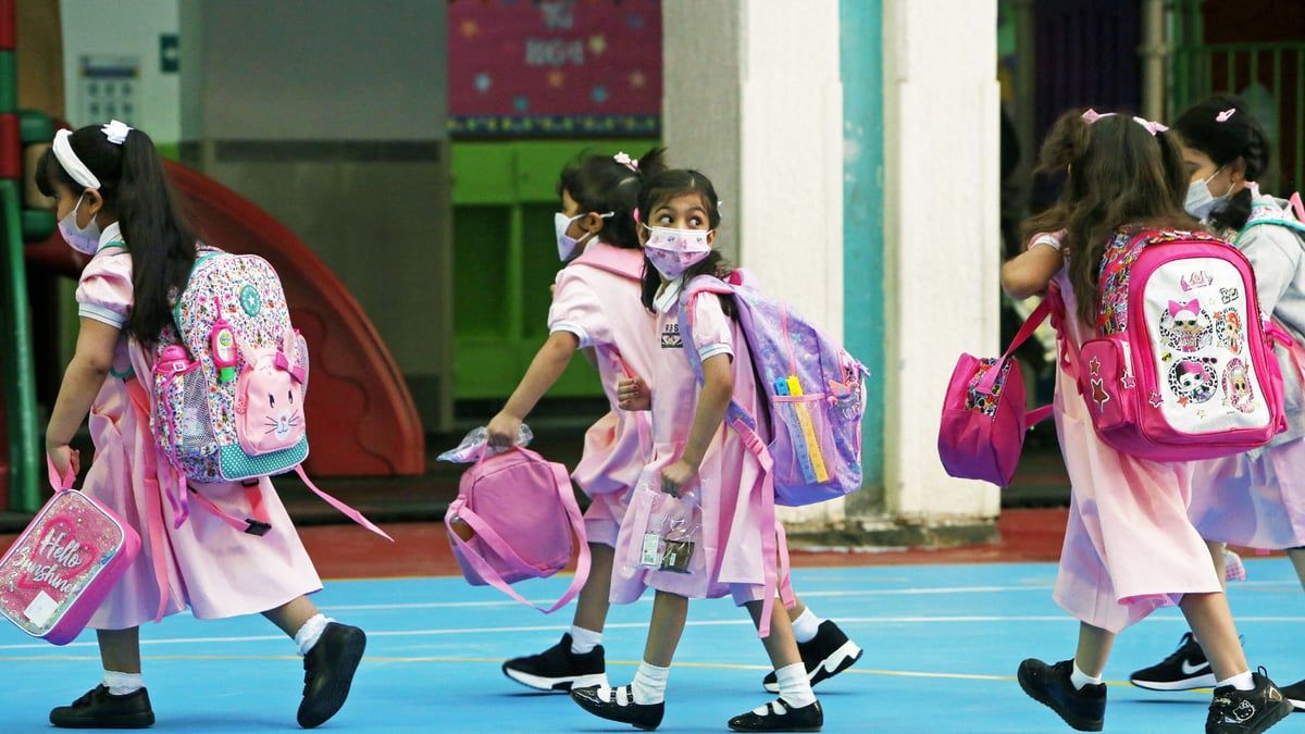 الكويت.. دعوة لإنهاء العام الدراسي مبكرًا لتخفيف استهلاك الكهرباء