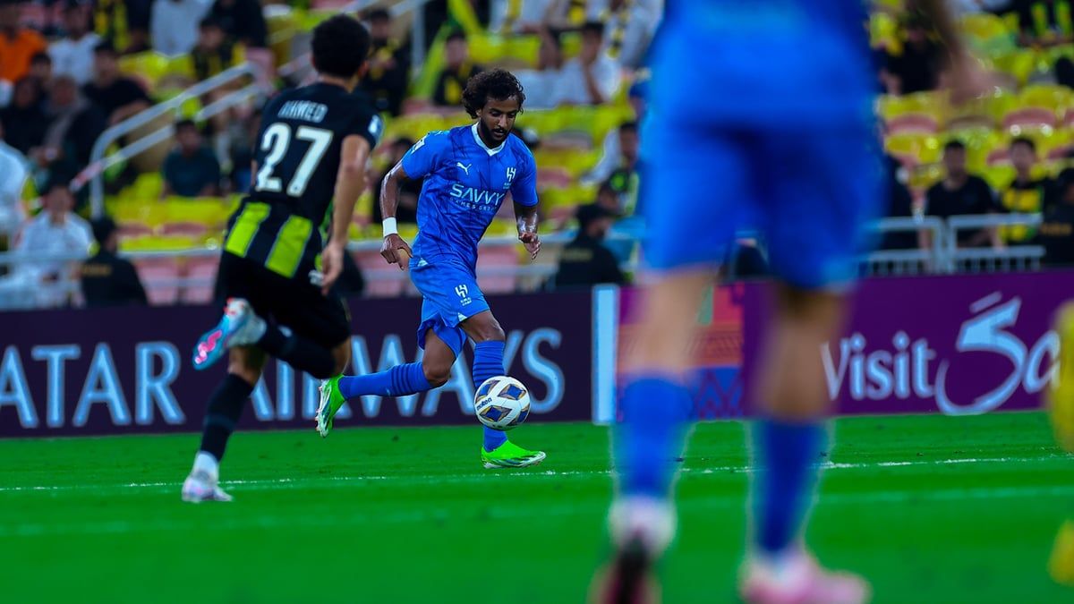 ياسر الشهراني يستفز لاعب الاتحاد السعودي (فيديو)