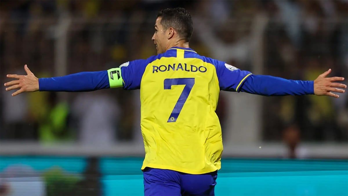 تفاعل نادر.. رونالدو يرد على تصريح لاعب ريال مدريد (صورة)