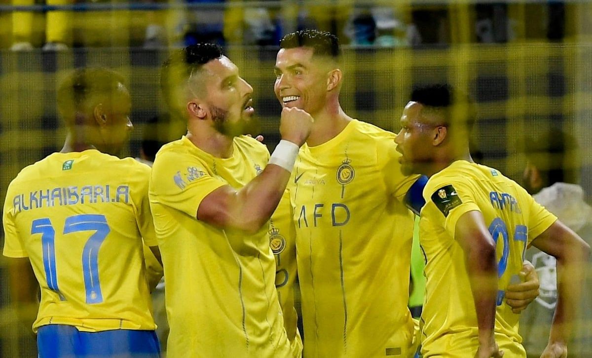 النصر يهزم الخليج ويلاقي الهلال في نهائي كأس الملك