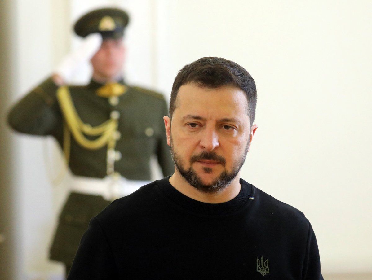 زيلينسكي لن يكون رئيسا شرعيّا بعد 21 مايو.. هل سيلتزم بالدستور؟