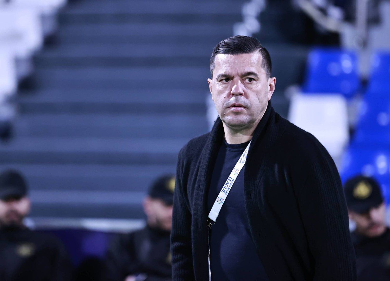 هل ينصب شباك عقوبة أخرى!! مدرب ضمك يدعم الخصم ضد فريقه.. وتصريحات نارية ضد مسؤولي الكرة - موقع الخليج الان