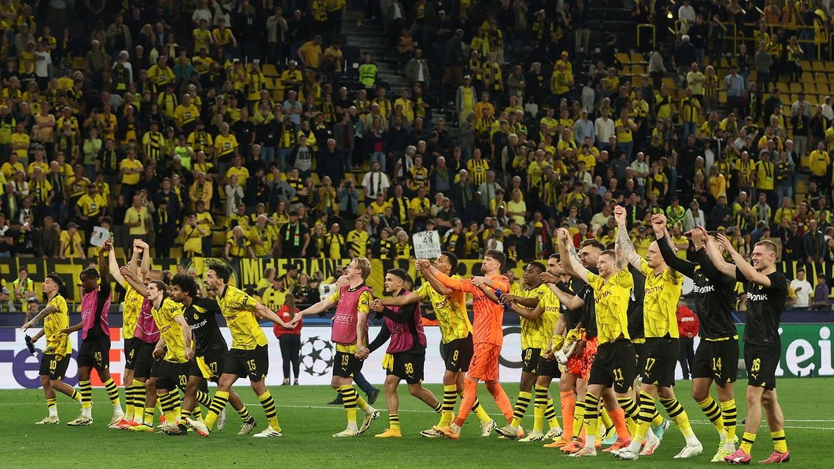 دورتموند يسحق أوغسبورغ بخماسية قبل مواجهة باريس سان جيرمان