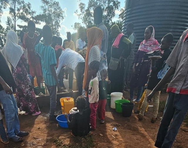 "الخليج الان" في معسكر لاجئين سودانيين هاربين من المسيرات الإيرانية بأوغندا (فيديو)
