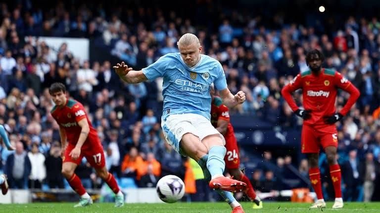 هالاند يقود مانشستر سيتي للفوز بخماسية على ولفرهامبتون