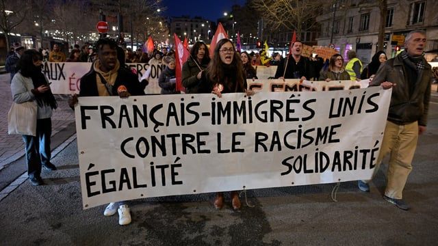 نيويورك تايمز: صعود اليمين المتطرف تهديد للديمقراطية الأوروبية