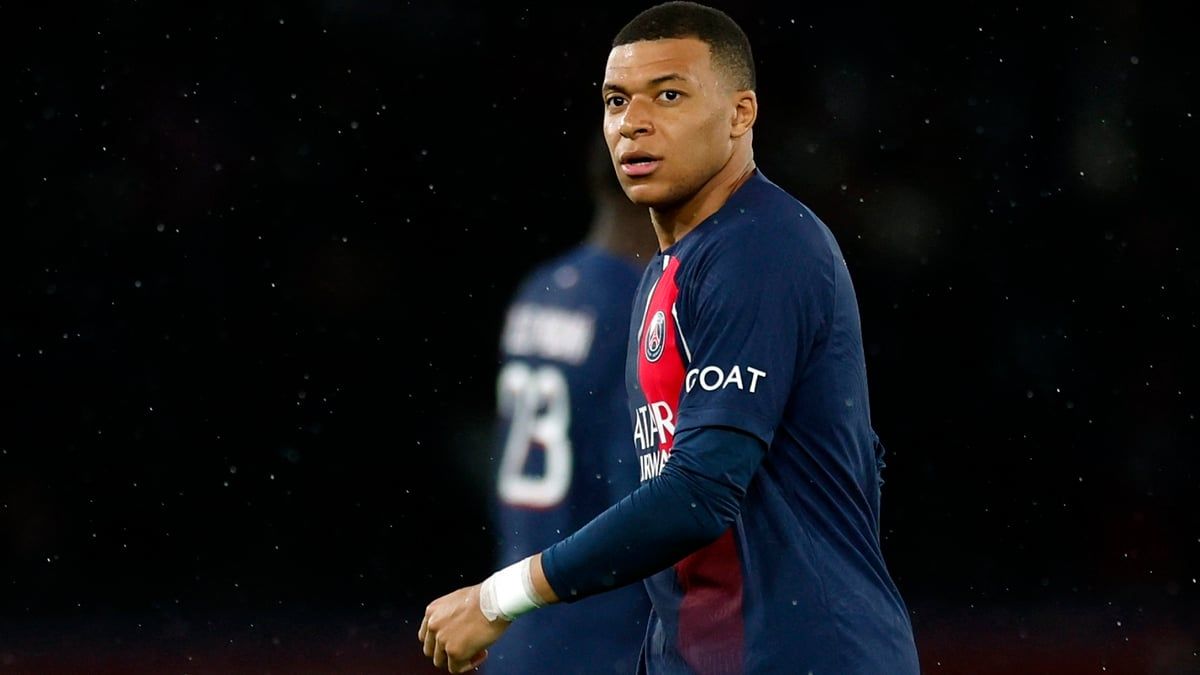 مبابي يكشف خططه لزيارة الجزائر