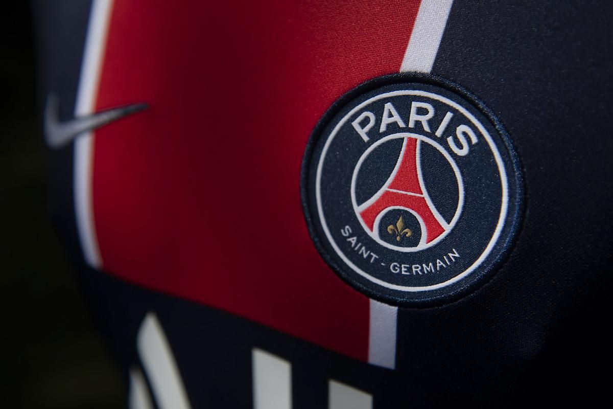 باريس يقدم الهدايا لروشن... أفضل لاعبي وسط العاصمة الفرنسية على أعتاب روشن والتفاصيل - موقع الخليج الان