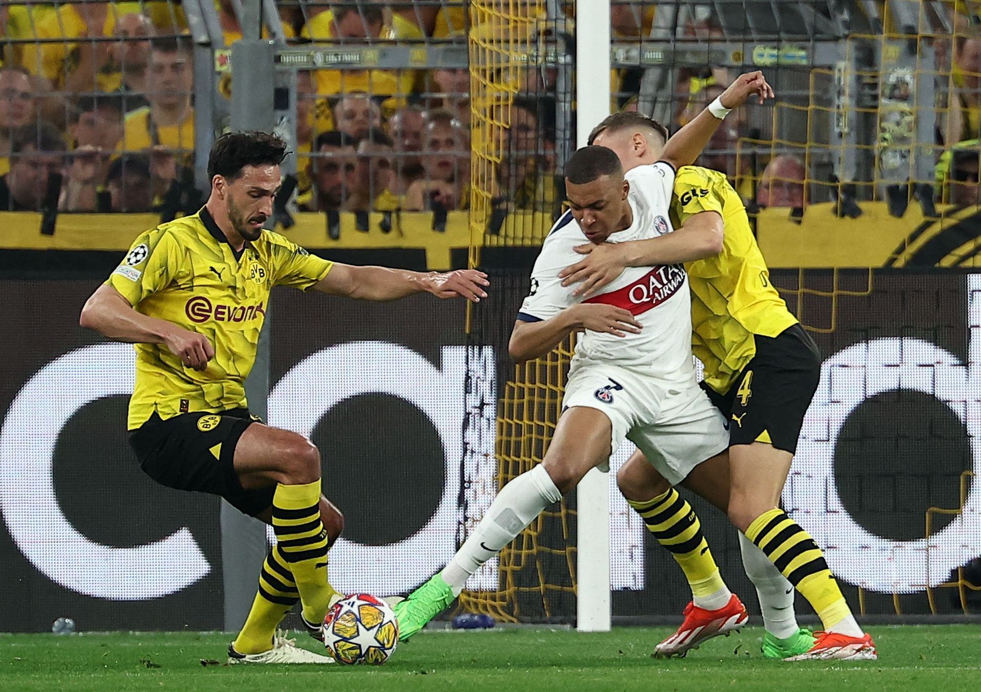 موعد مباراة باريس سان جيرمان ضد بوروسيا دورتموند بدوري أبطال أوروبا والقنوات الناقلة - موقع الخليج الان