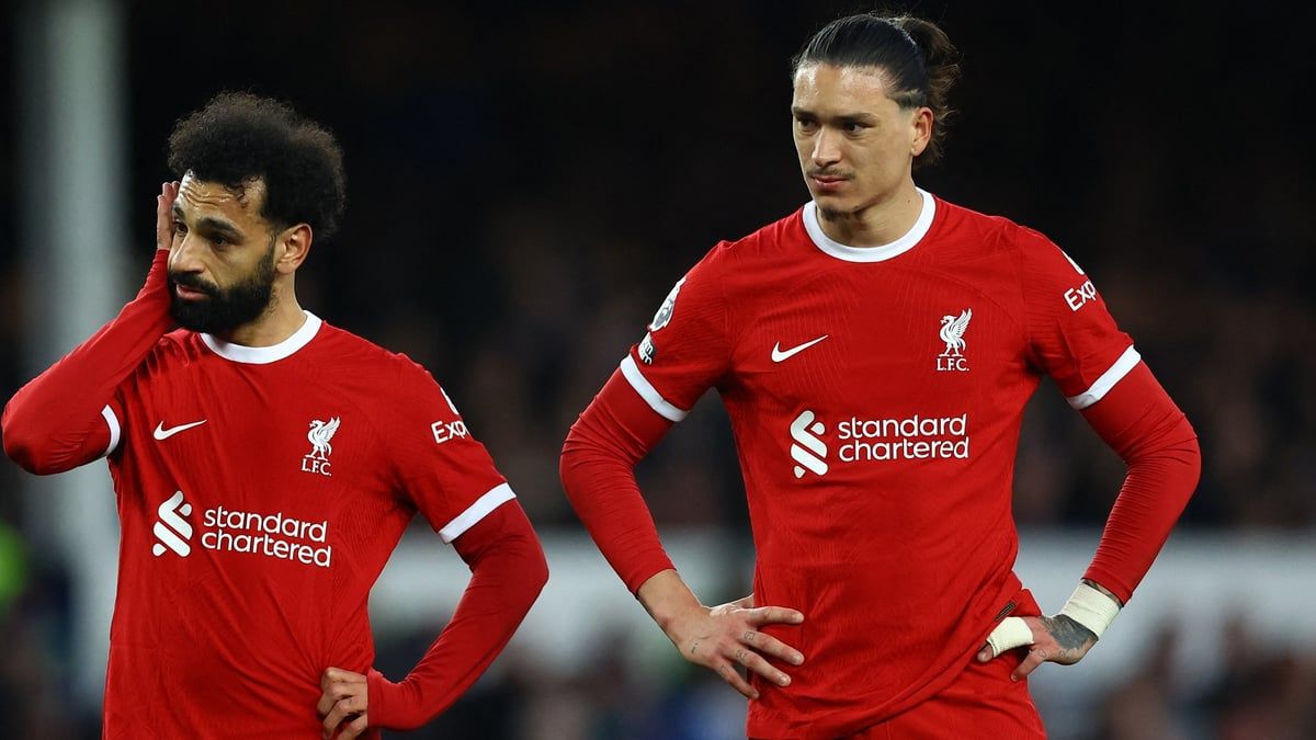 تصرف مفاجئ وغريب من مهاجم ليفربول تجاه ناديه (صور)