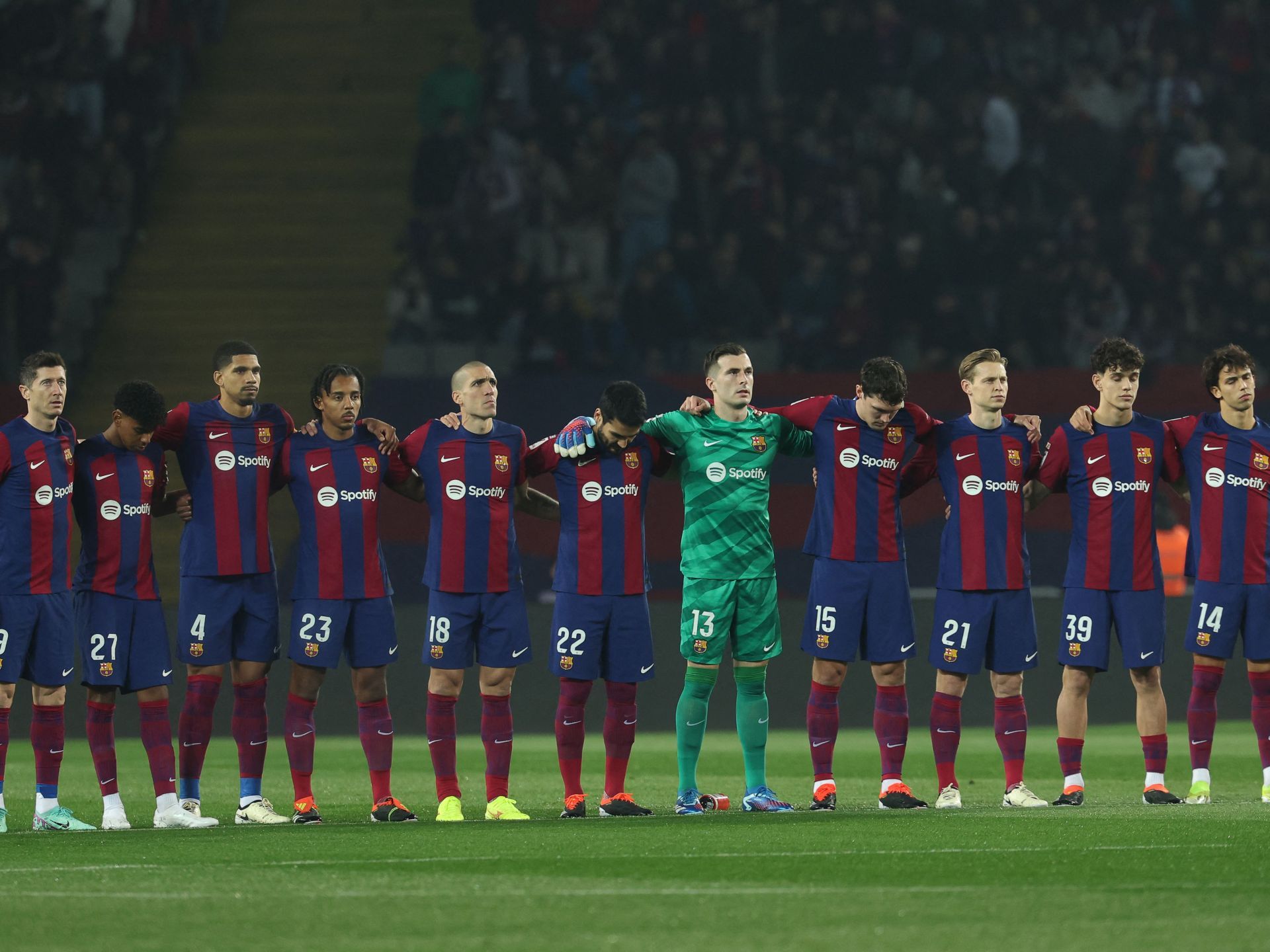 هل يندم برشلونة للإبقاء على تشافي رغم الموسم الصفري؟ - موقع الخليج الان