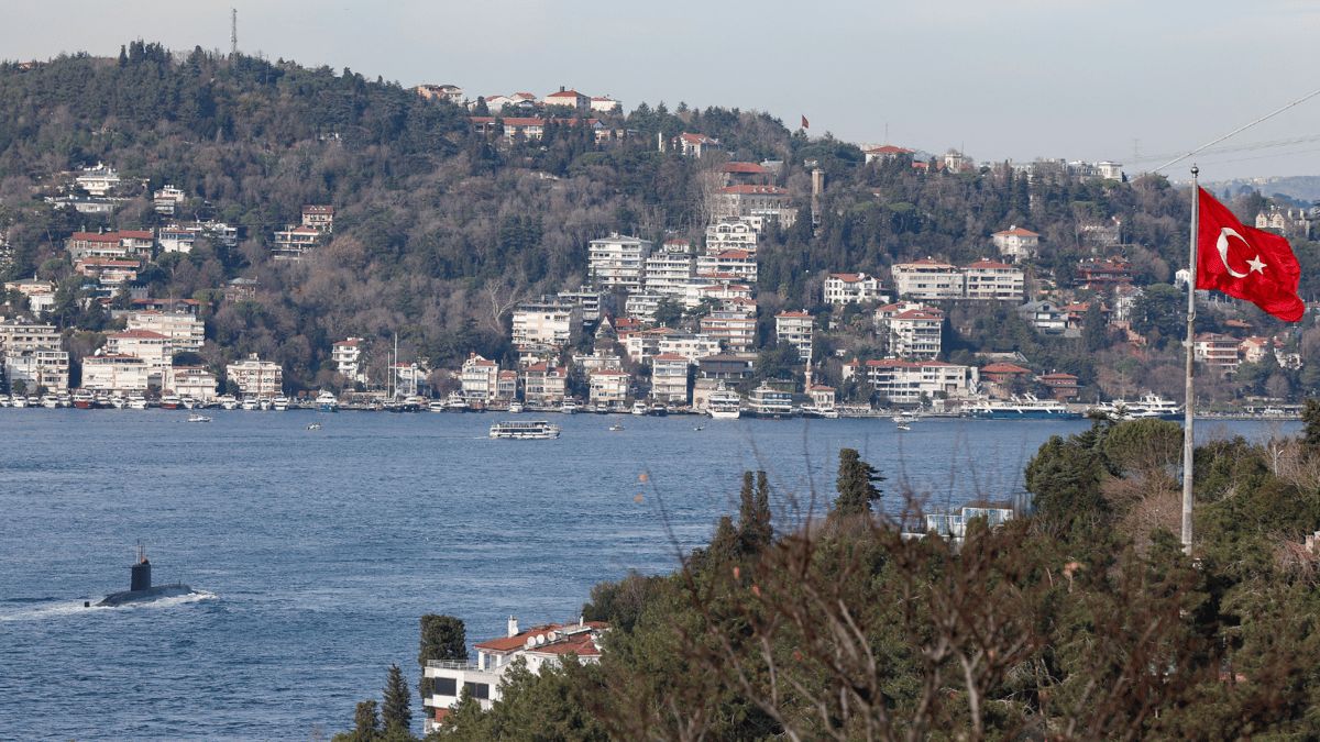 تركيا.. توقف الملاحة في "البوسفور" بسبب تعطل ناقلة بضائع