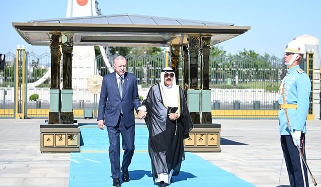 أمير الكويت يلتقي أردوغان في زيارته الأولى لتركيا منذ توليه السلطة