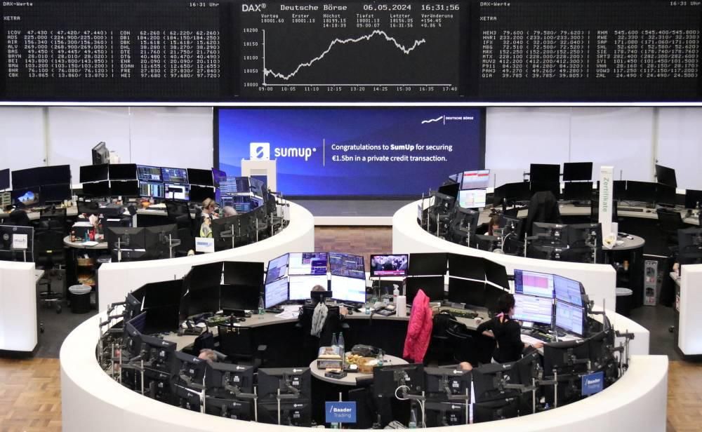 أسهم أوروبا عند أعلى مستوى في شهر مدعومة بنتائج أرباح قوية