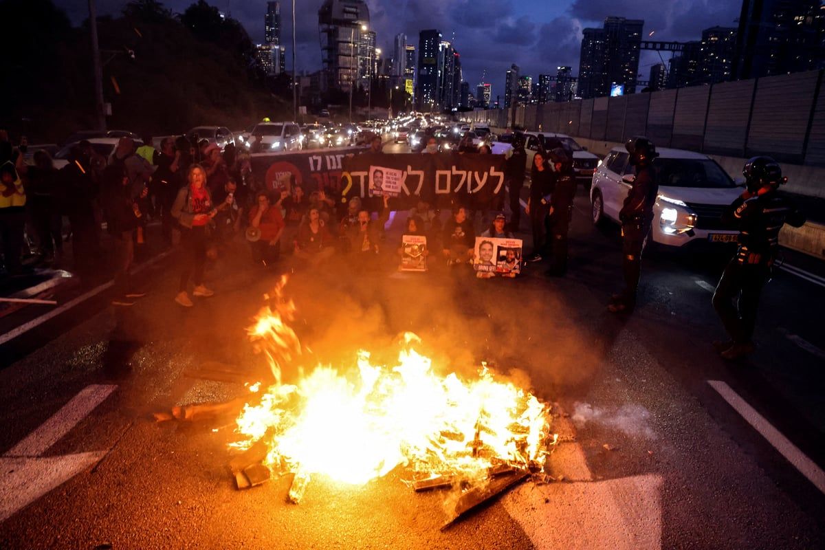 تظاهرات حاشدة في إسرائيل لإجبار نتنياهو على قبول صفقة مع حماس (فيديو)