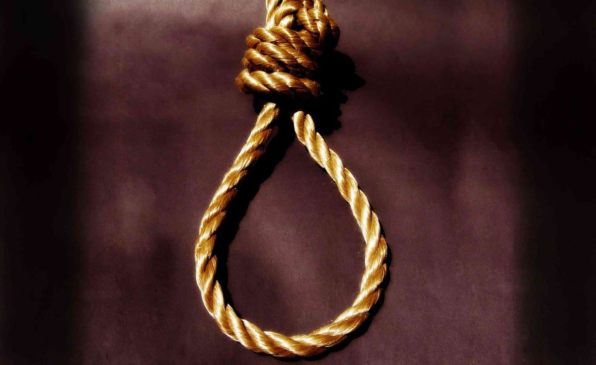 قبل لحظات من إعدامه.. سعودي يعفو عن قاتل ابنه (فيديو)