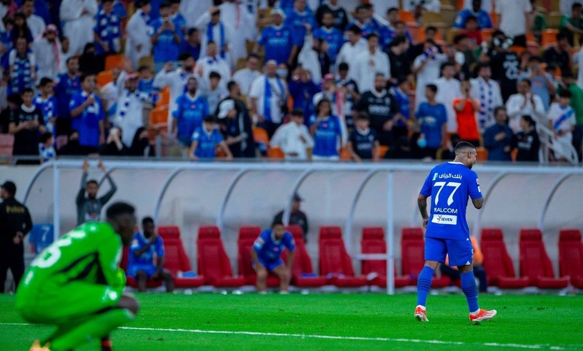 الاتحاد يهزم الأهلي السعودي "دون أن يلعب"