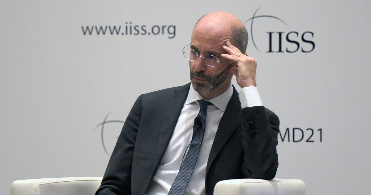 بسبب وثائق سرية.. أمريكا تعلّق التصريح الأمني لمبعوثها إلى إيران