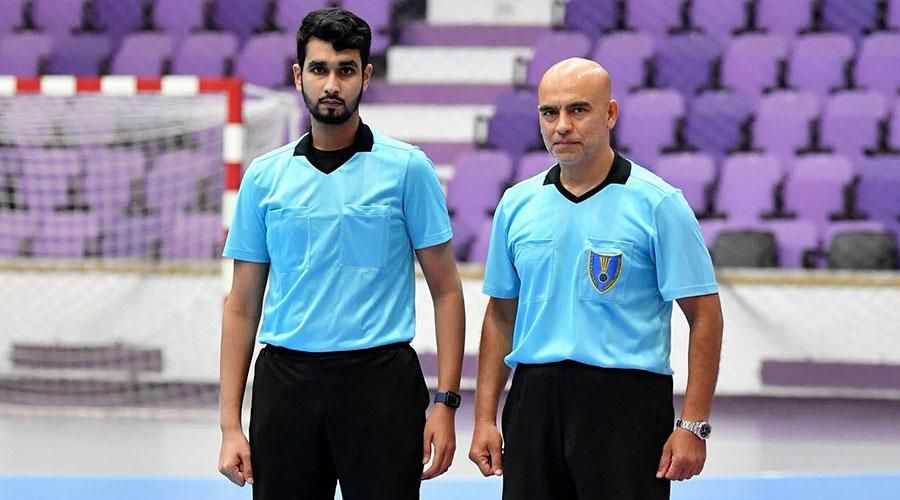 الزبير يضبط مواجهة الشارقة ومليحة بدوري اليد