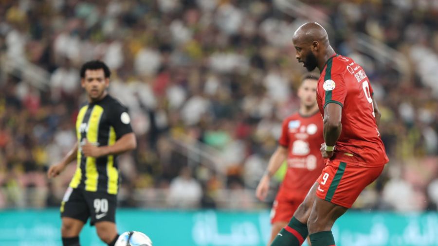 الاتفاق يقسو على الاتحاد بخماسية تاريخية