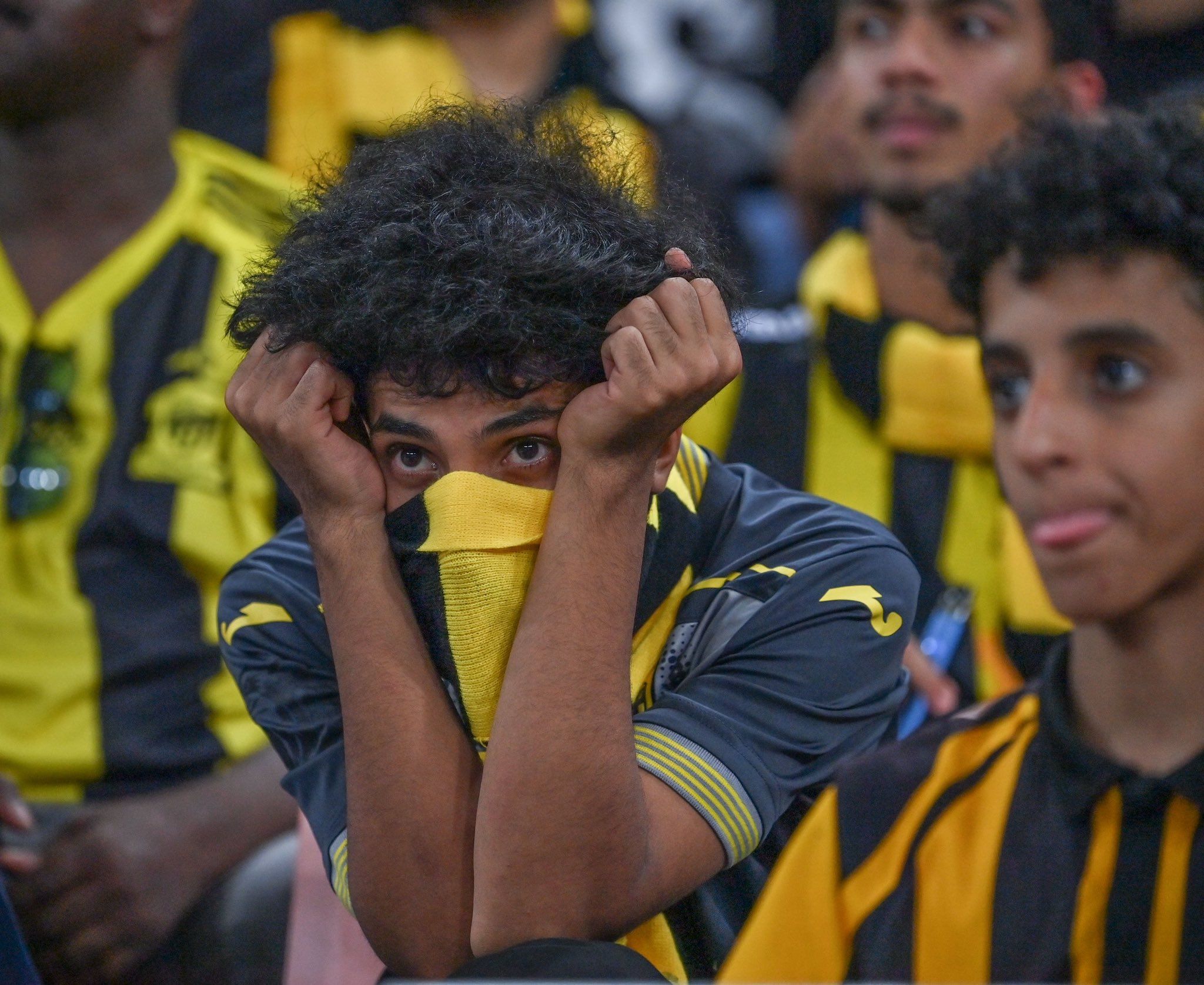 بسبب سخريتهم من خسارة العميد!! عارف يستفز الهلاليين بأسطورة العين.. أفضل رد عليكم - موقع الخليج الان