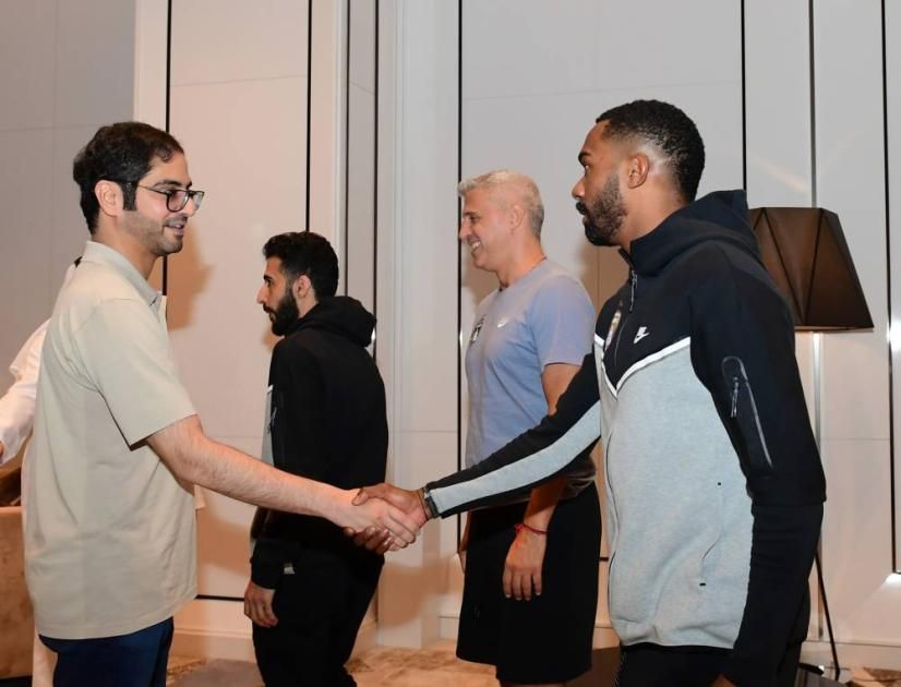 سلطان بن حمدان يشيد بجمهور العين