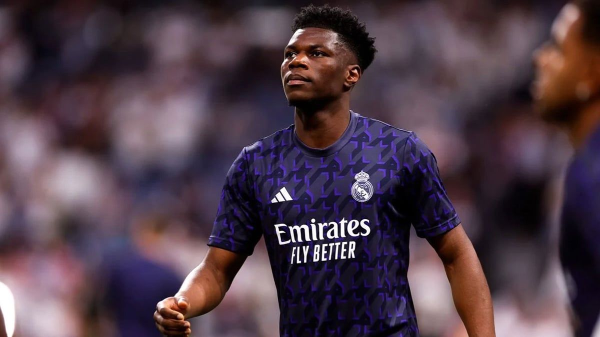 تشواميني يظهر بعكاز في احتفالات ريال مدريد (فيديو)