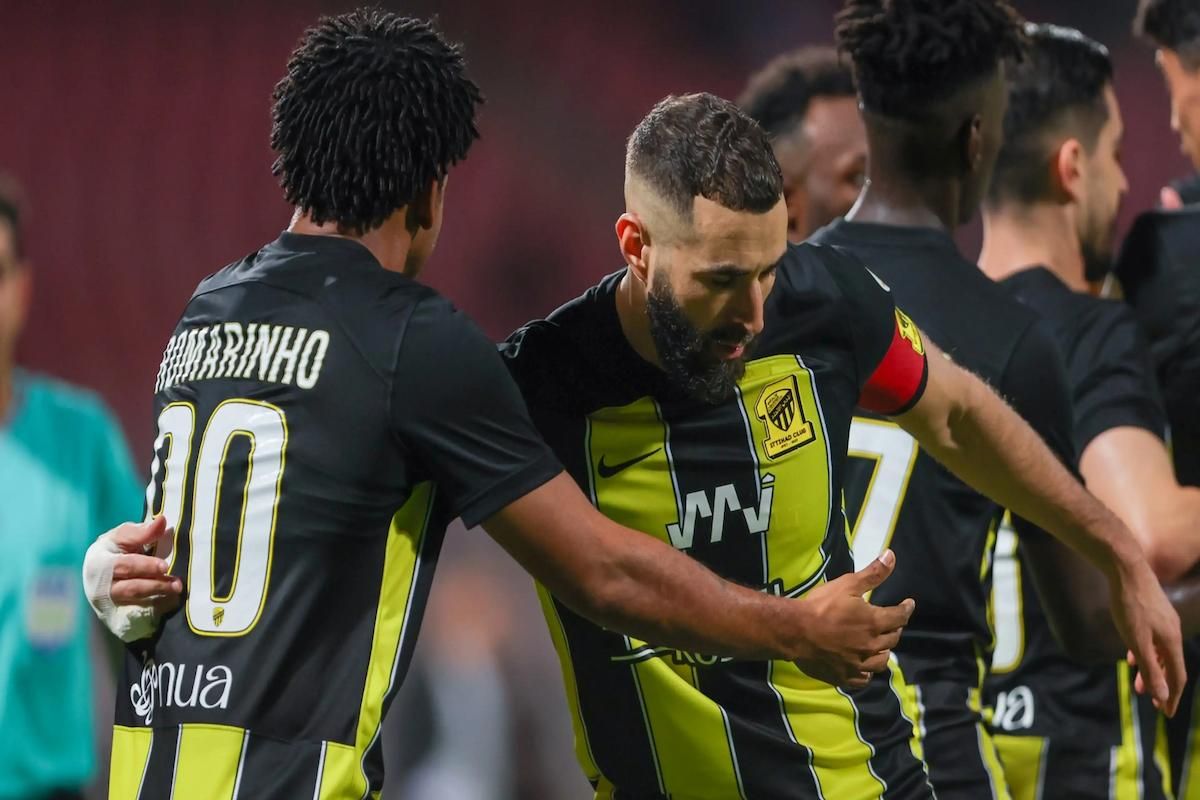 أخطاء الاتحاد زادت!! نقاش مشتعل ومشادة كلامية بين "الزلال" و"فلاته" عن أداء إدارة النادي.. - موقع الخليج الان