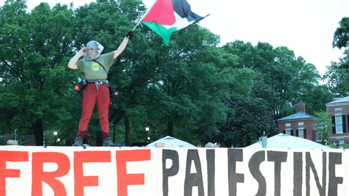 تحت وطأة الاحتجاجات.. جامعة جونز هوبكنز الأمريكية تقاطع إسرائيل