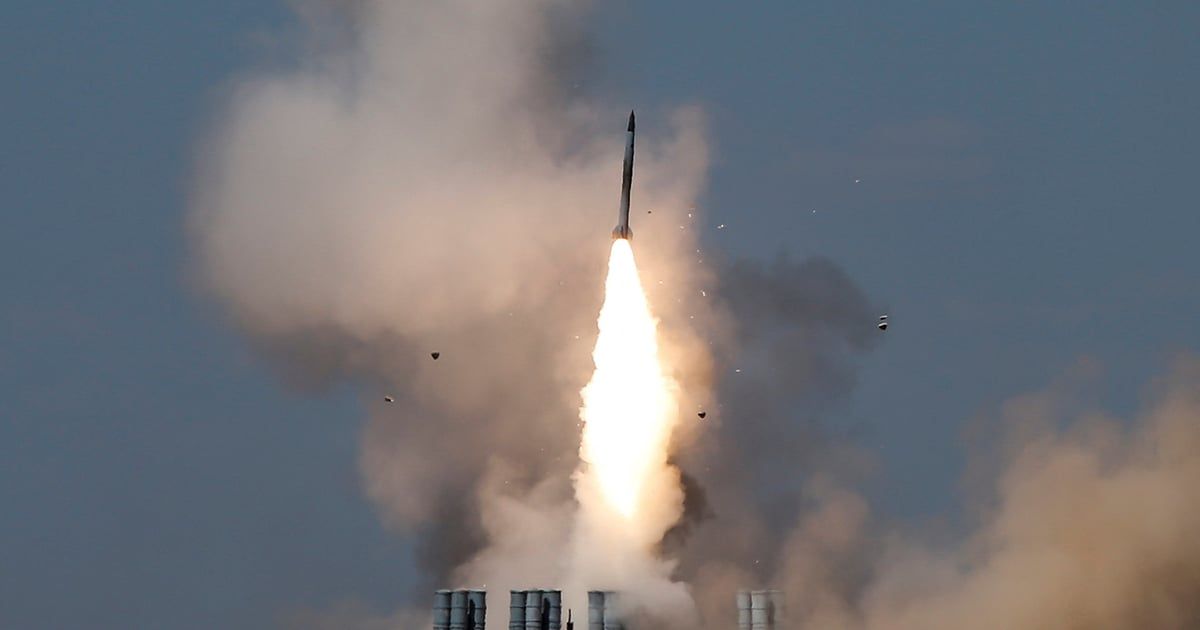 تزامناً مع زيارة بلينكن.. هجمات روسية صاروخية مكثفة على كييف