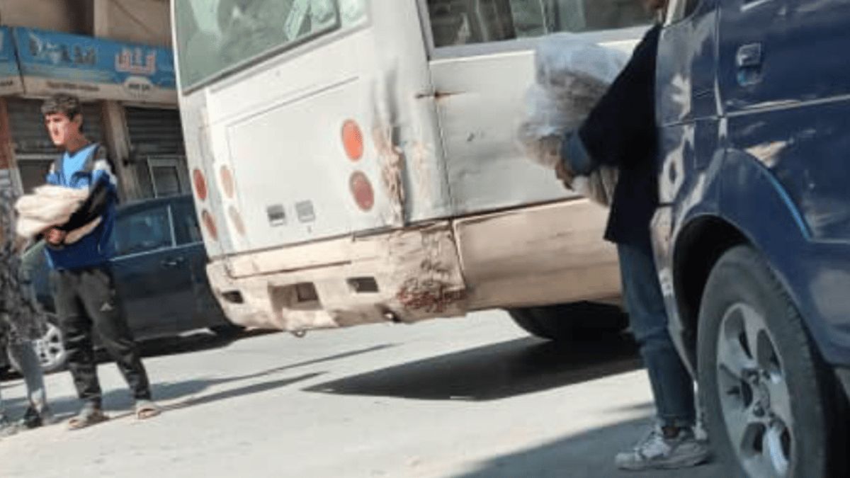 أطفال سوريا.. "رجال" يتنقلون بين الدراسة والعمل بأمل تغيير الواقع