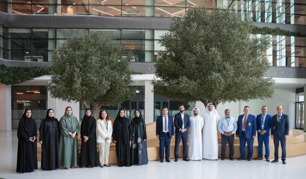 دائرة المالية بالشارقة تعرّف بالدفع الرقمي عبر الشيكات الآلية